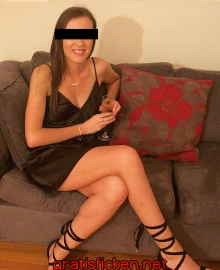 Schweizerin mit smoking fetisch will spontan ficken